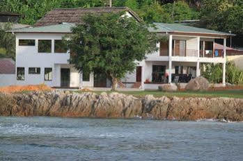 Beach Cottages בל אומברה